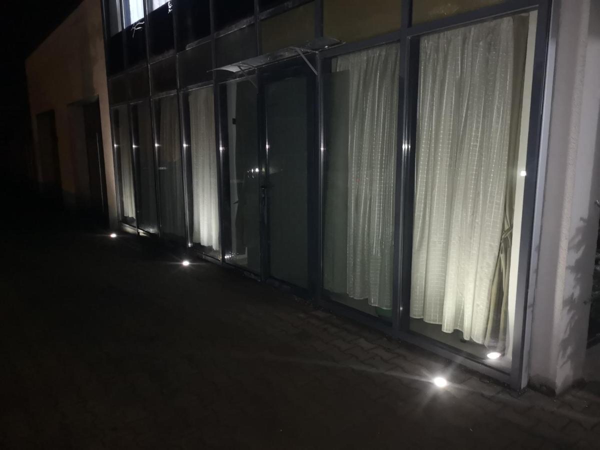 Aqua Apartman Satu Mare Zewnętrze zdjęcie