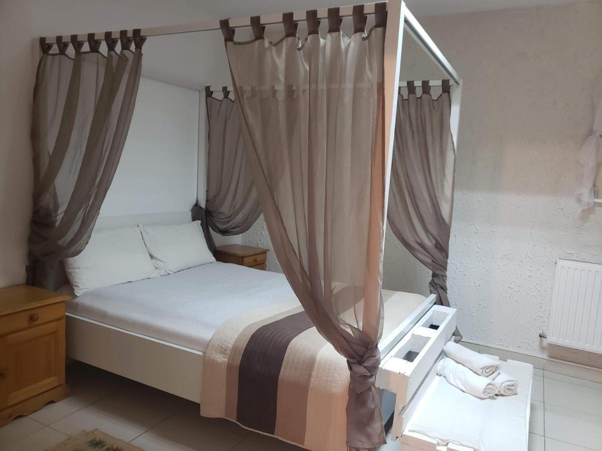 Aqua Apartman Satu Mare Zewnętrze zdjęcie