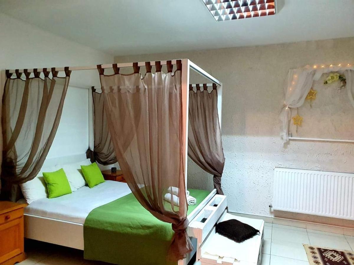 Aqua Apartman Satu Mare Zewnętrze zdjęcie