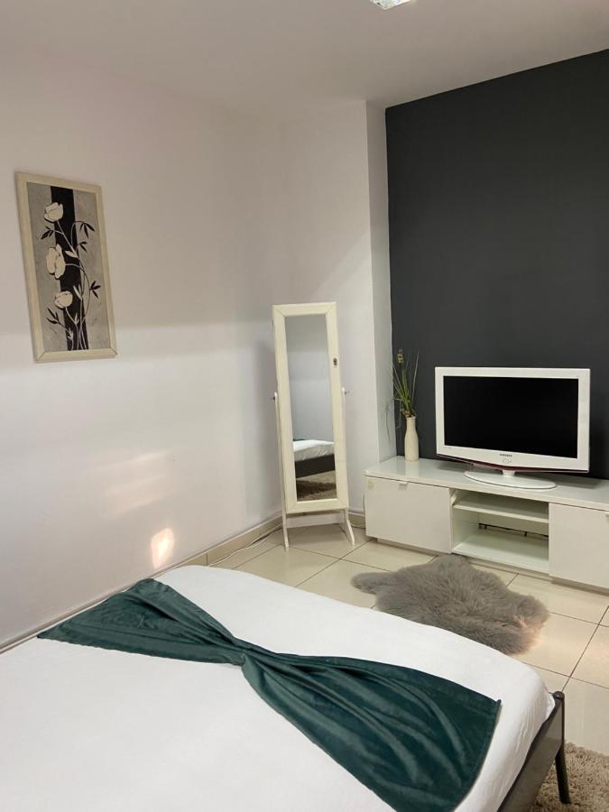 Aqua Apartman Satu Mare Zewnętrze zdjęcie